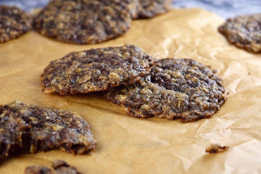 Vegan Oatmeal Chocolate Chunk Cookies